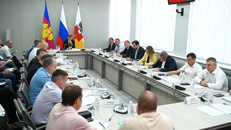 Линейки для выпускников на улицах отменили в Краснодаре