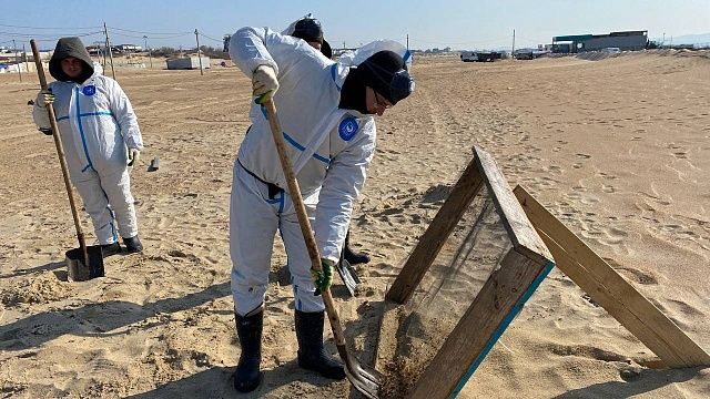 Оперштаб Кубани: на двух пляжах зафиксированы единичные выбросы мазута