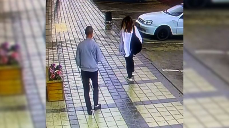 Мужчина попытался насильно затащить в квартиру двух девушек в Краснодаре