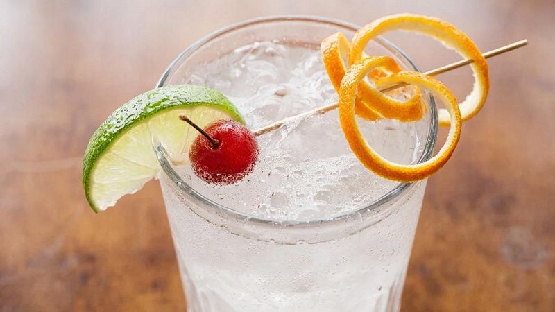 Нарколог Тюрин: риск диабета повышает сахар в составе алкогольных коктейлей