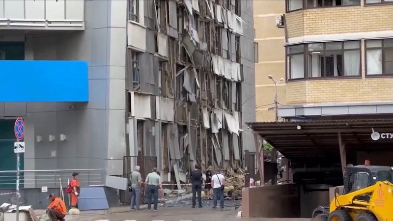 Опубликованы кадры последствий атаки БПЛА в Краснодаре 