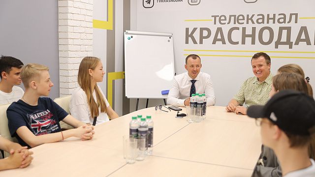 Участники городского проекта медиалагерь побывали на телекомпании «Краснодар». Фото: Станислав Телеховец