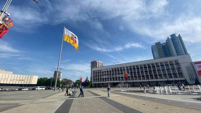 Дождь с грозой и сильный ветер ожидаются в Краснодаре 2 мая