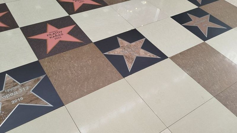 Именные таблички Потапа и Насти Каменских исчезли с Аллеи звезд в Киеве