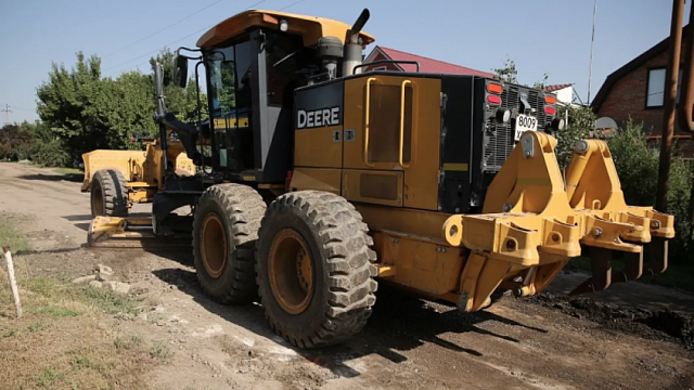 В этом году в Краснодаре отремонтируют пять подъездных дорог к садоводческим товариществам. Фото: пресс-служба администрации Краснодара