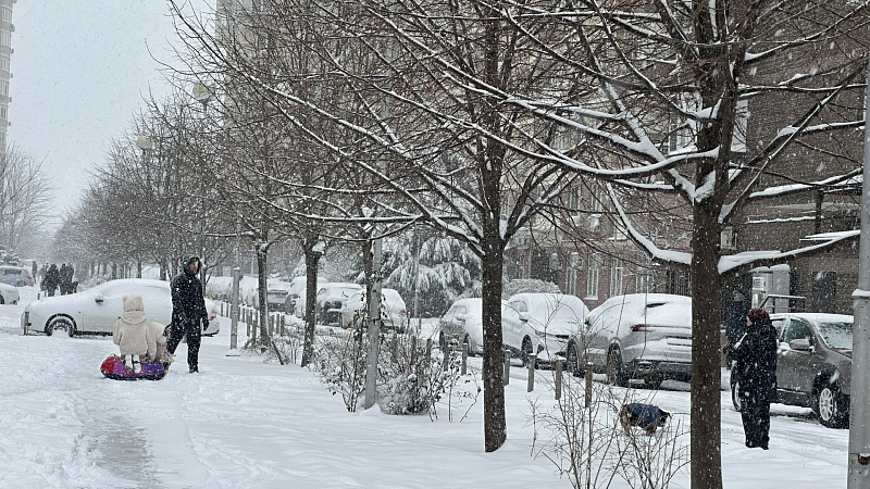 Сильные осадки, налипание снега и гололедица ожидаются 16 января на Кубани