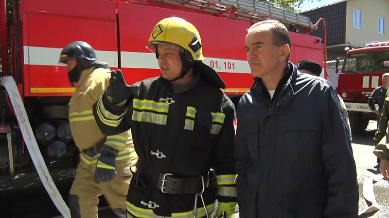 Губернатор Краснодарского края Кондратьев ввел режим ЧС  в Туапсинском округе 