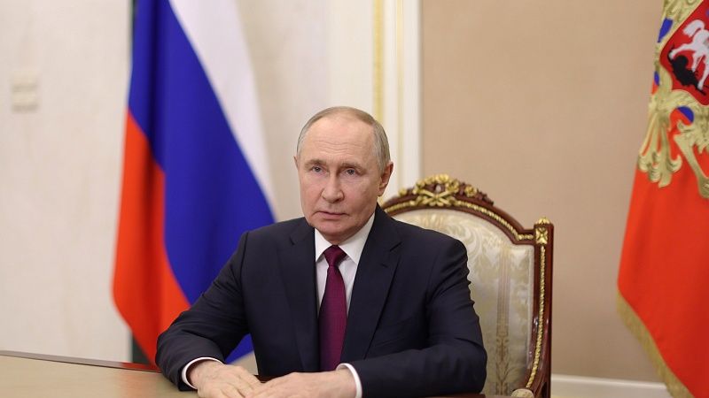 Путин и Макрон во время переговоров обсудили обстановку на Ближнем Востоке