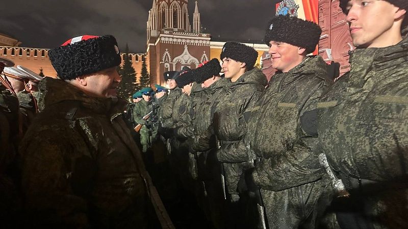 Кубанские казаки приняли участие в ночной репетиции Парада Победы в Москве