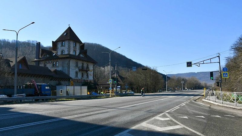 Надземный переход начали строить на трассе М-4 «Дон» около Горячего Ключа