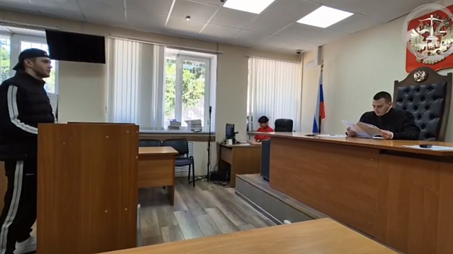 Суд приговорил треш-стримера к штрафу за пропаганду нетрадиционной любви в Сочи