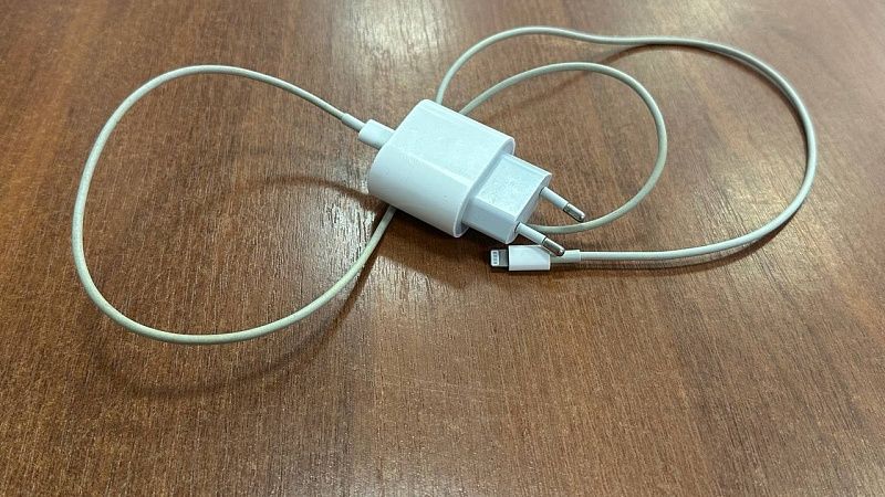 Россиянка едва уцелела при взрыве зарядки от телефона в Дагестане