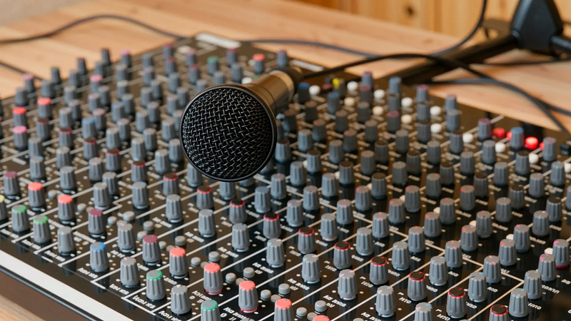 ФПБК потребовал проверить на иностранное финансирование певца Валерия Меладзе