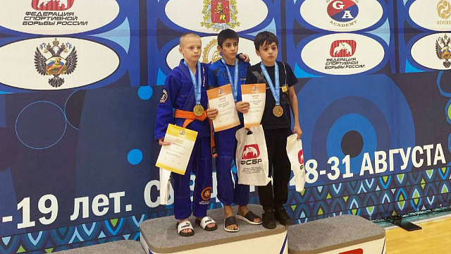 Юный краснодарец завоевал золото на Всероссийском турнире по борьбе
