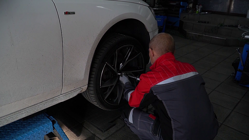 Замена летней резины на зимнюю: когда пора переобувать авто и как подобрать шины