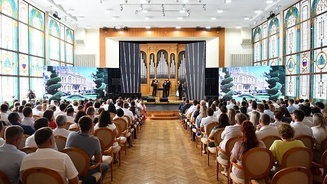 В Краснодаре наградили лучших строителей. Фото: Александр Райко
