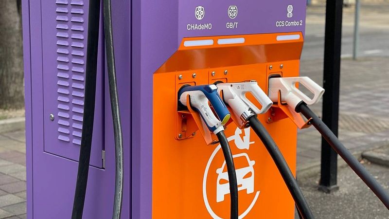 На Кубани в течение года установили более 60 зарядных станций для электромобилей 