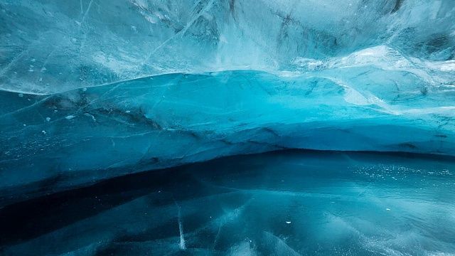 Идеальные «мёртвые воды»: зачем учёные бурят километры льда в Антарктиде?