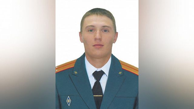 Лейтенант Николай Юрченко восстановил работу станции связи после повреждения её вражеским снарядом