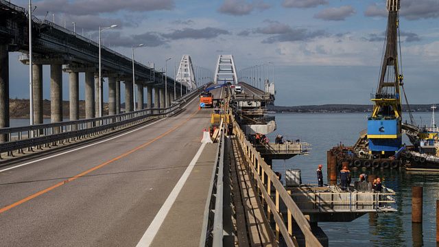 Проезд по Крымскому мосту на авто временно ограничат