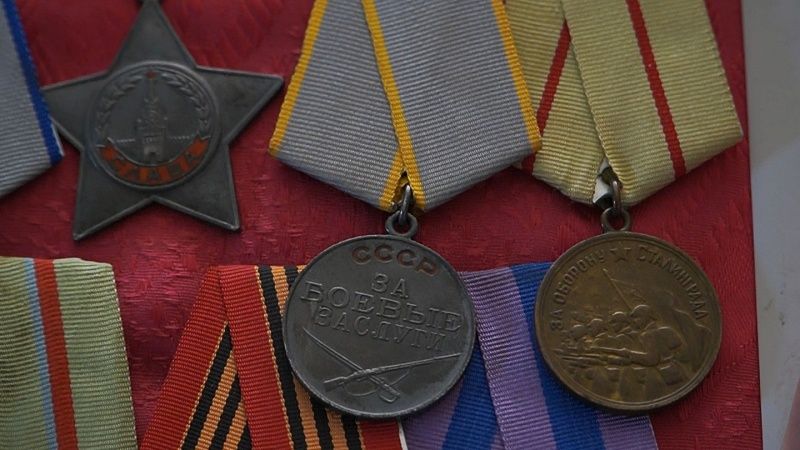 Владимир Путин открытками поздравил ветеранов с 80-летием Победы