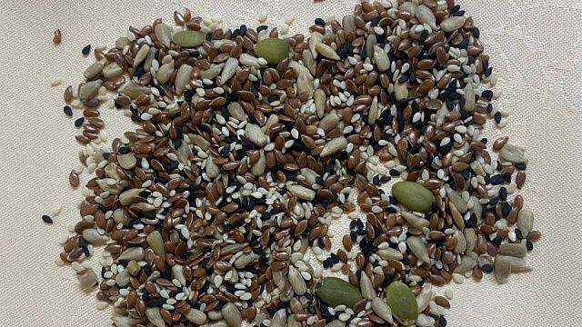 Из-за отказа поделиться семечками подростки забили мальчика до смерти в Перми