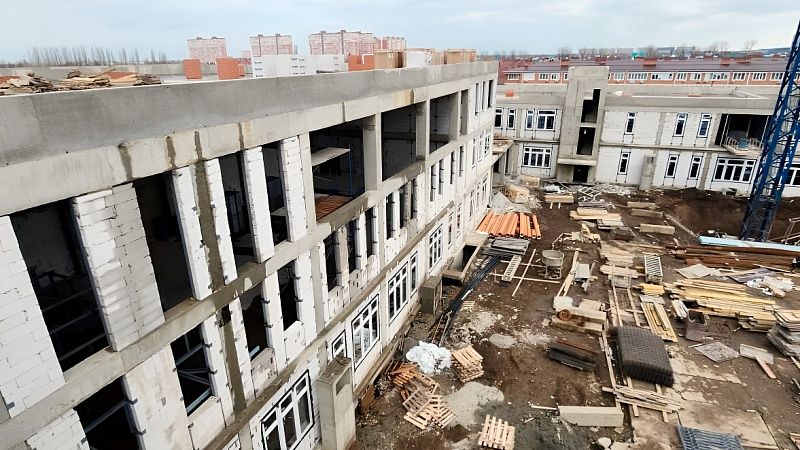 Почти на половину готова школа на улице им. Григория Пономаренко в Краснодаре