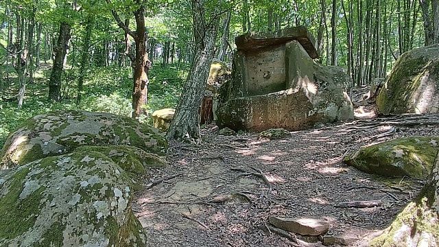 Новый туристический маршрут к дольменам откроется на Кубани