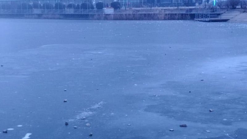Власти Славянского района призвали жителей не выходить на замёрзшие водоёмы