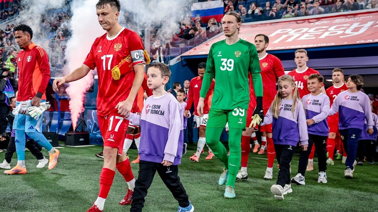 Французские болельщики высказались об игре Сафонова и Головина в Лиге Чемпионов