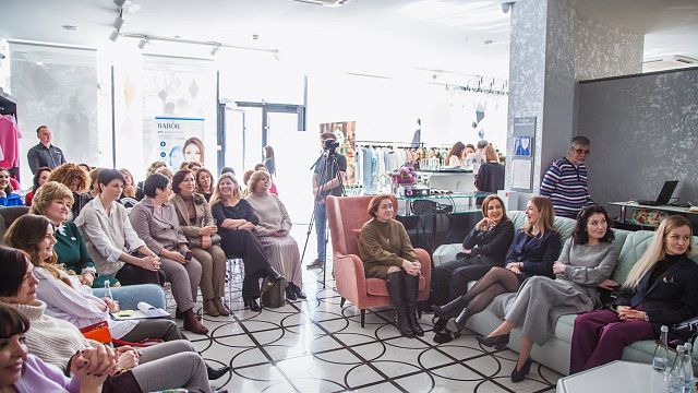 В Краснодаре прошел бизнес-завтрак для женщин «Бутик красоты, здоровья и стиля»