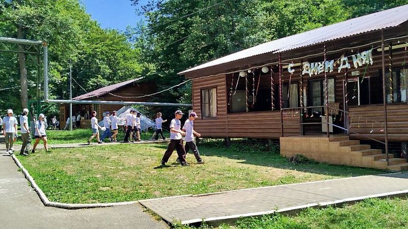 Боец СВО оказался отцом мальчика, изнасилованного в лагере Красноярского края