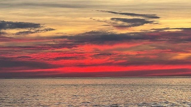 Дрейфующего в море на матрасе мужчину спасли в Испании 