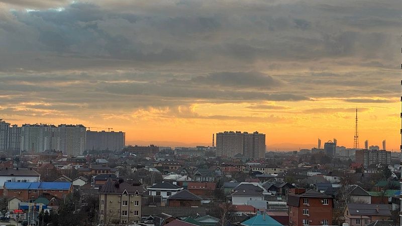 Звезда «Дома-2» Венцеслав устроил фотосессию с фанатами на улицах Краснодара