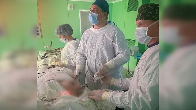 В Краснодаре провели уникальную для ЮФО операцию по удалению щитовидной железы