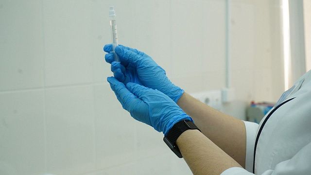 Назальная вакцина от коронавируса станет доступна для жителей России через несколько месяцев