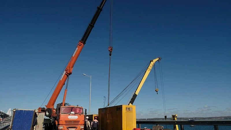 Марат Хуснуллин сообщил о завершении работ на левой части Крымского моста