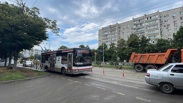 На ул. Тургенева в Краснодаре восстановили движение общественного транспорта