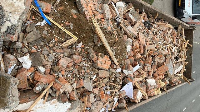 Краснодарская полиция задержала нелегального перевозчика строительного мусора