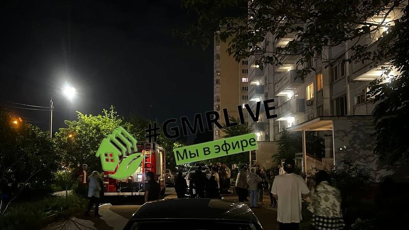 Многоэтажка вспыхнула ночью на улице Невкипелого в Краснодаре 