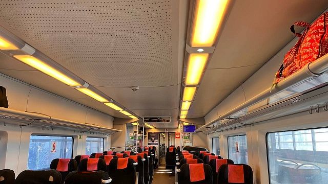 По праздничной цене стали продавать билеты на поезд между Москвой и Петербургом