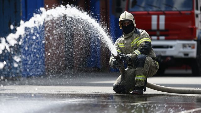 Глава Кубани поздравил пожарных с профессиональным праздником.