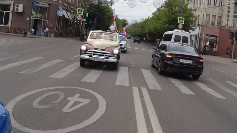 Сотрудники Росгвардии провели автопробег к 80-летию Победы в Краснодаре