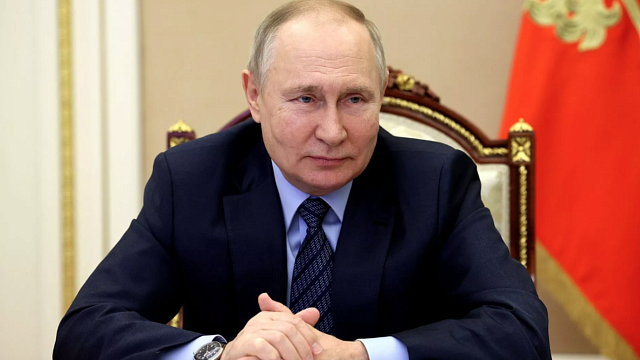 Владимир Путин наградит лучших волонтёров и впервые посетит выставку «Россия» 