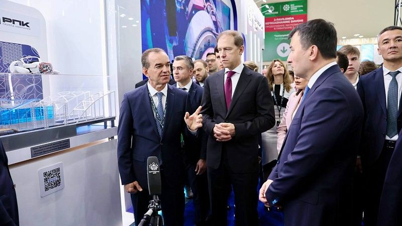 Губернатор Кубани провел экскурсию по стенду региона на выставке в Узбекистане