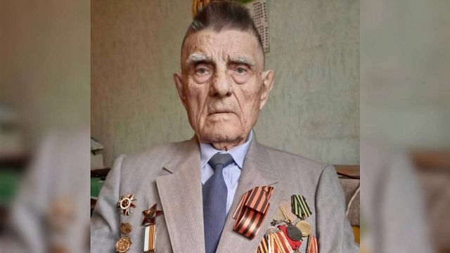 Вековой юбилей отмечает ветеран Великой Отечественной войны Егор Захаркин