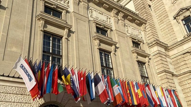 Зеленскому запретили просить помощь на встрече стран-членов НАТО в Гааге