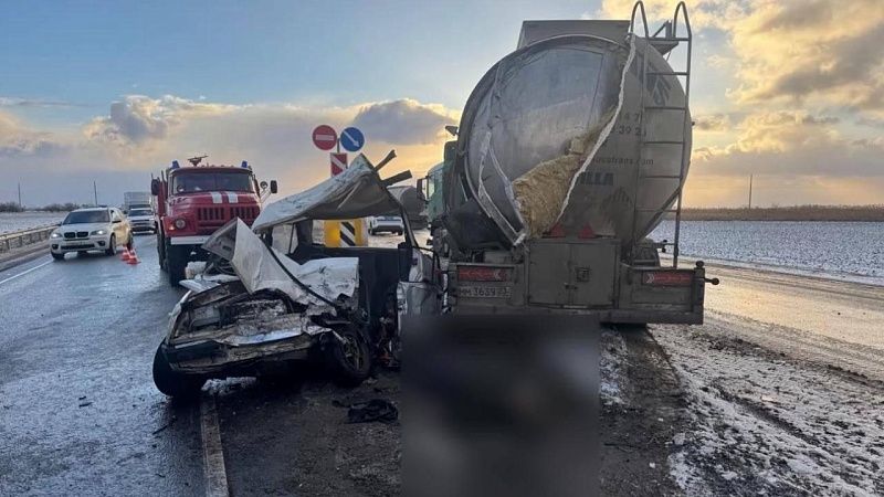 Три человека погибли в массовом ДТП с фурой в Славянском районе