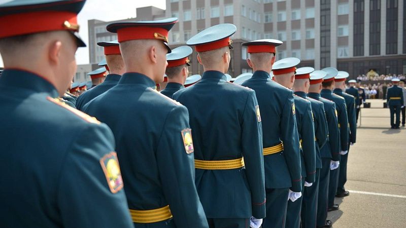 Дипломы торжественно вручили выпускникам училища имени Штеменко в Краснодаре