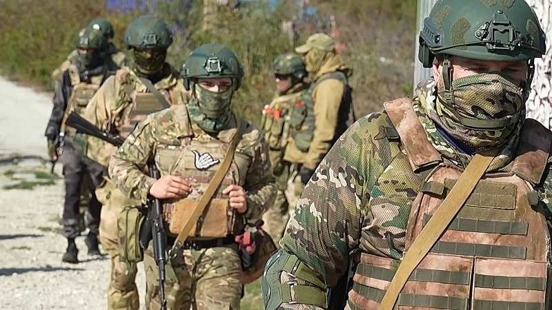 Около полусотни добровольцев отряда «Барс» группировки «Юг» получили награды